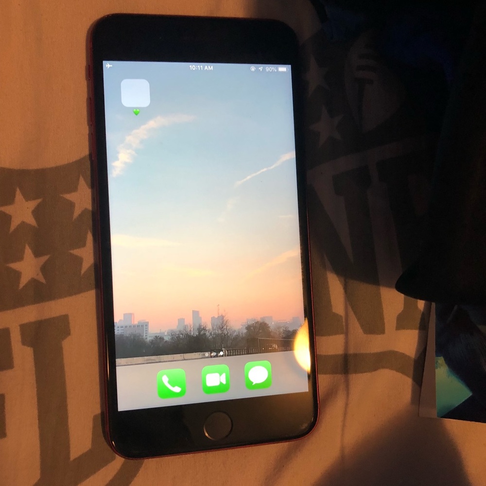 Red iPhone 8+ - Picture 2 of 6
